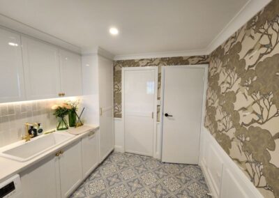 bathroom wall paper installation 2025